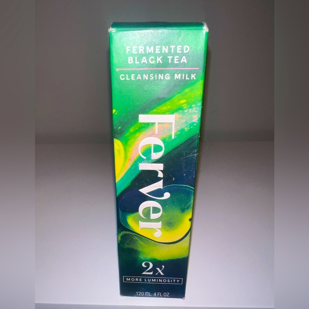 Fever Fermented Black Tea Green Cleansing Milk